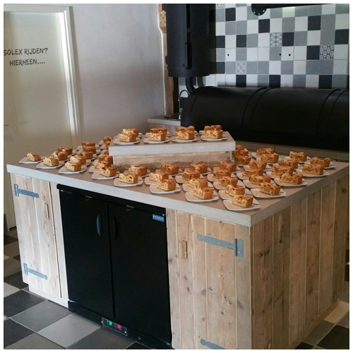 appelgebak met slagroom